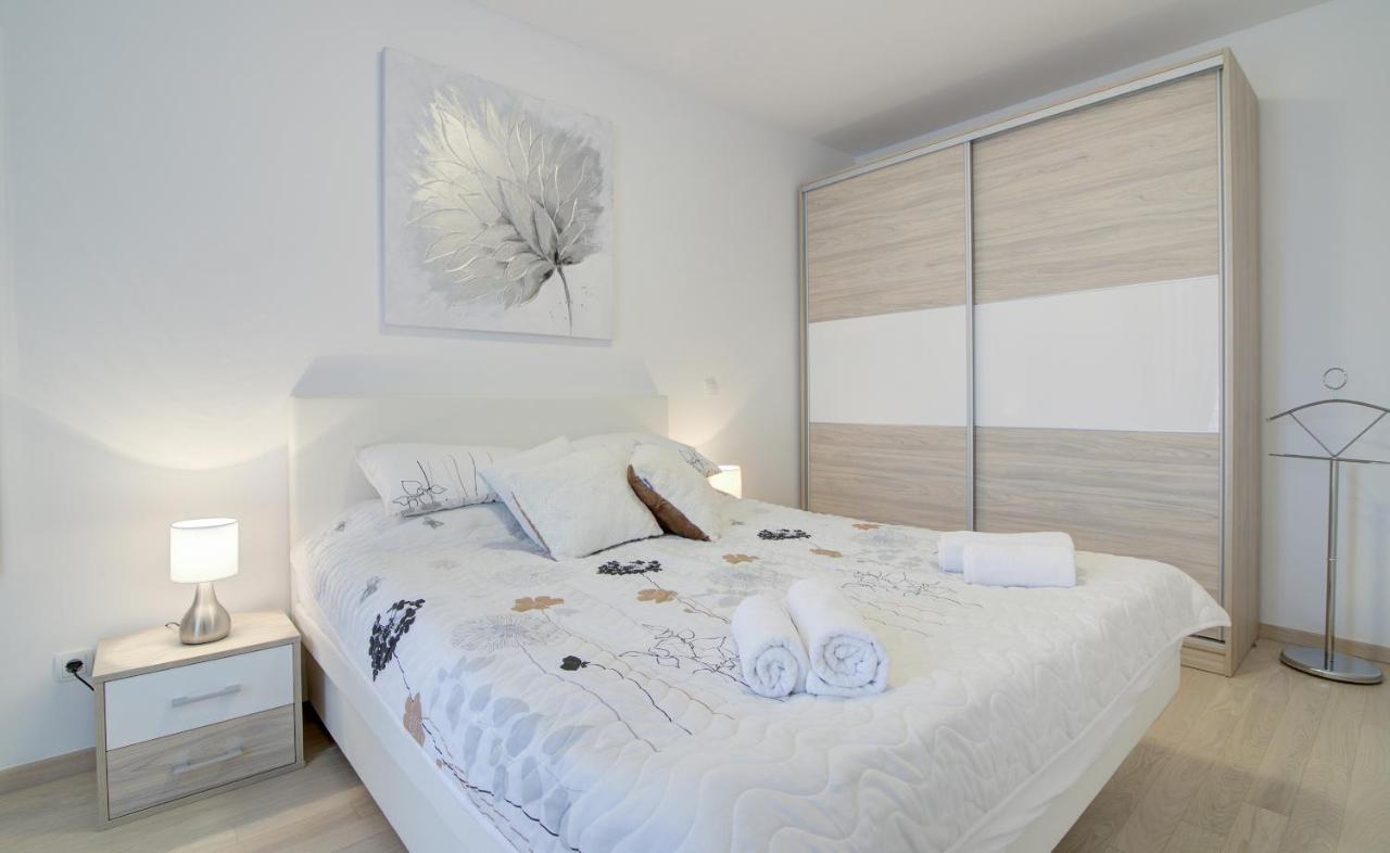 Apartments Luka - Villa Sunce 센 외부 사진